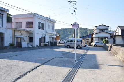 コモズラバス停留所（上り）の画像